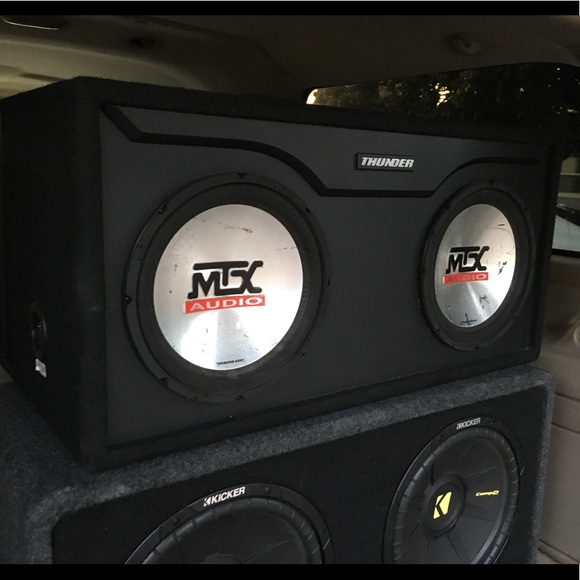 10” MTX THUNDER SUBWOOFERS WITH AMP - Picture 1 of 3